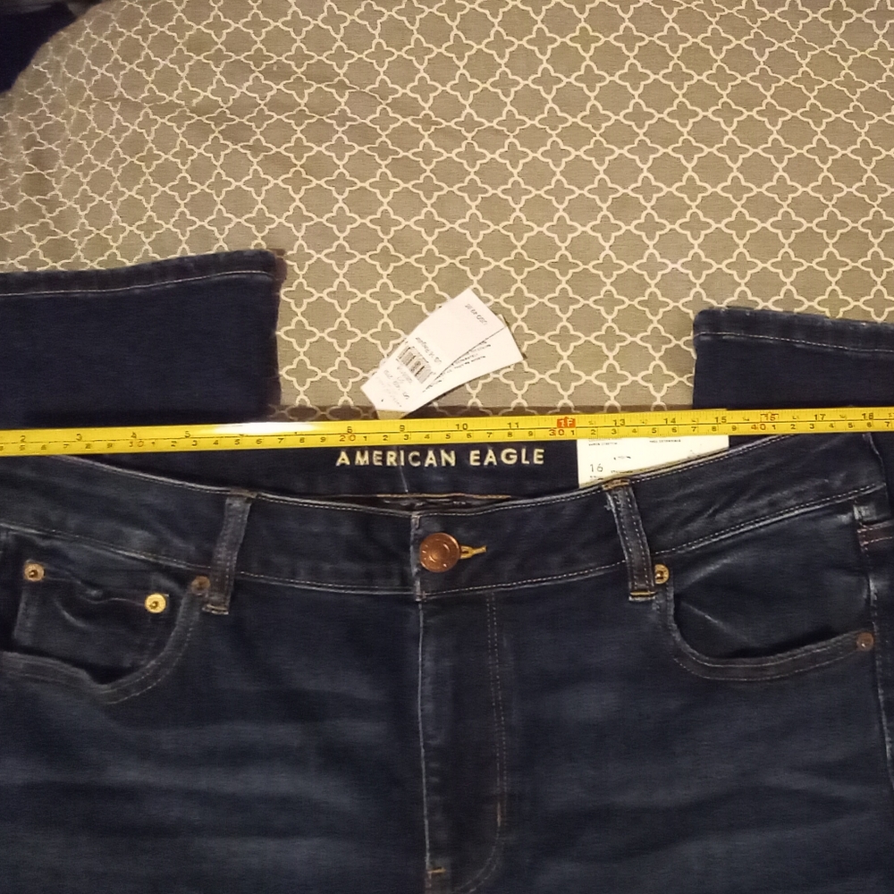 <NWT> American Eagle Favorite Boyfriend Jean